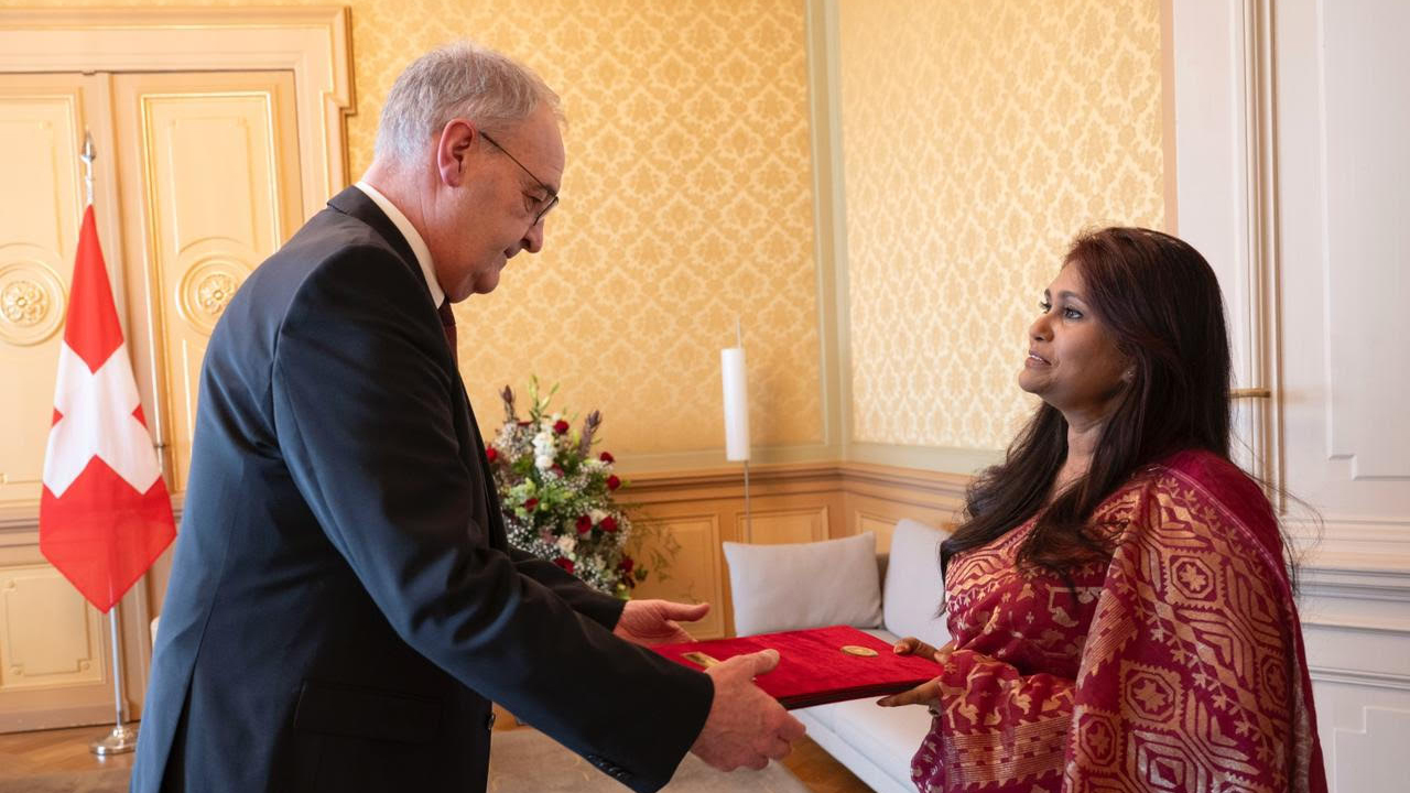 সুইস প্রেসিডেন্টের কাছে বাংলাদেশি রাষ্ট্রদূতের পরিচয়পত্র পেশ